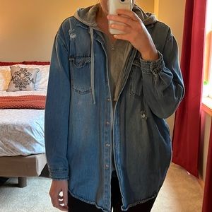 Medium Risen hooded jean jacket
